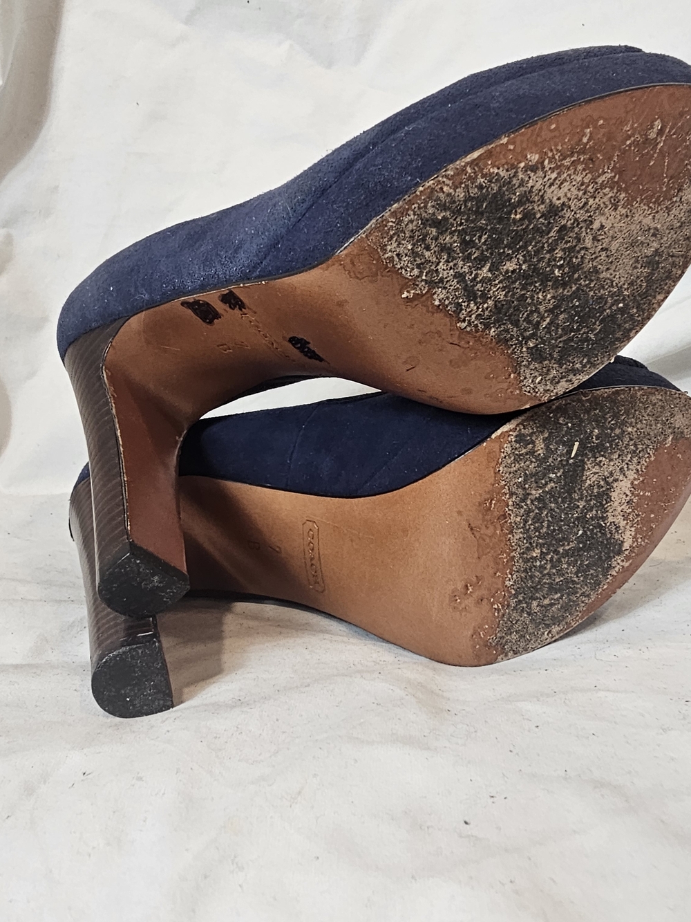 Coach Navy Suede Peep-Toe Platform Pumps Size 7 Quiet Luxury Office Wedding - Picture 8 of 14
